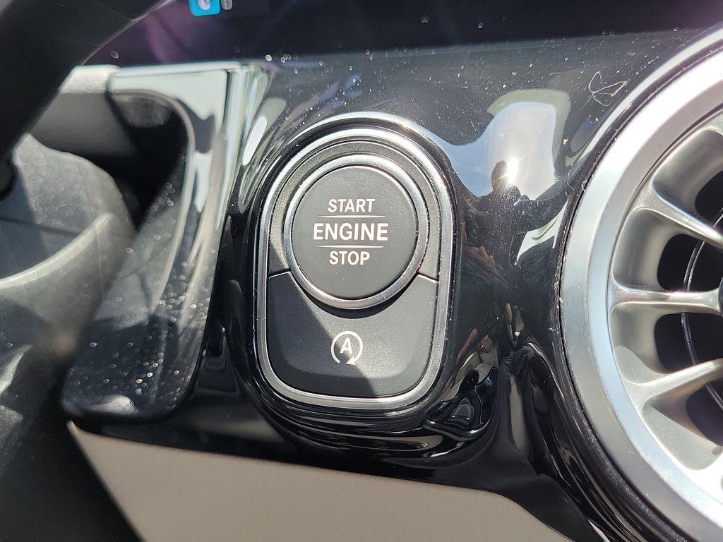 used 2025 Mercedes-Benz GLA 250 car