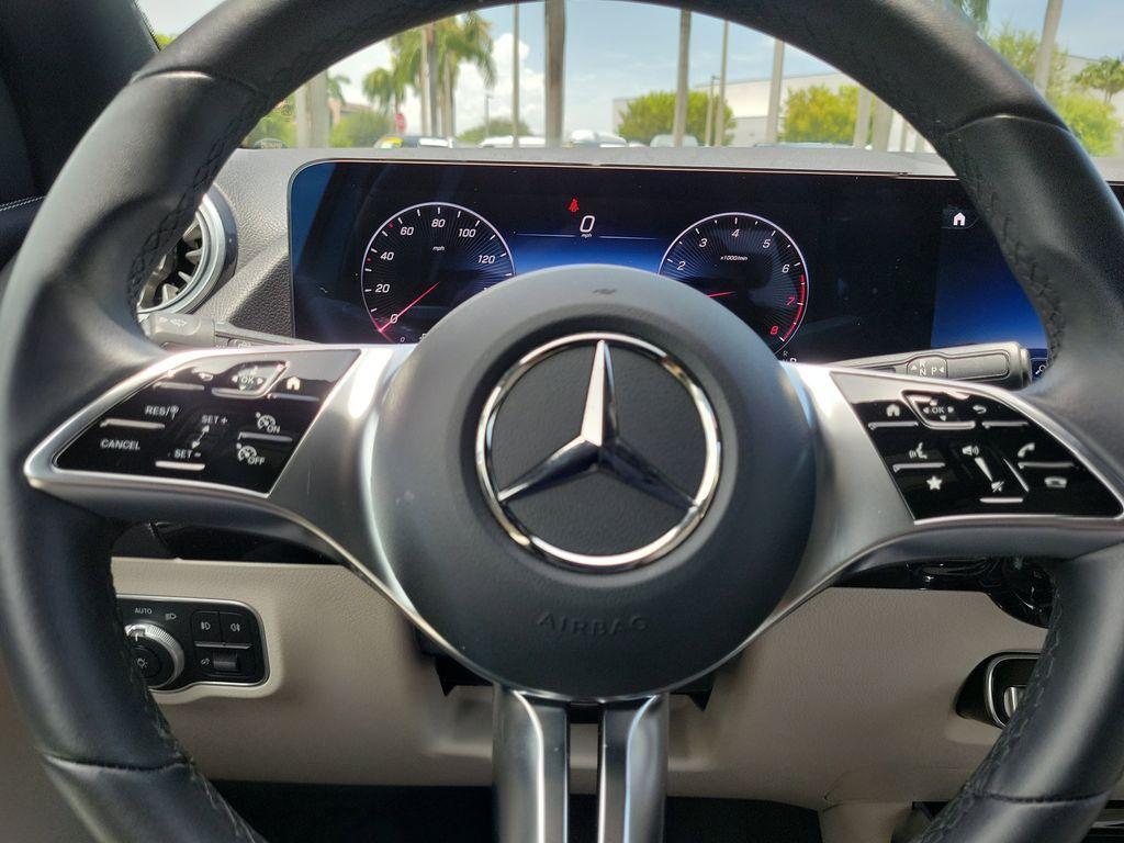 used 2025 Mercedes-Benz GLA 250 car