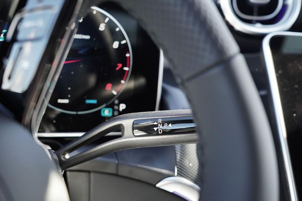 new 2026 Mercedes-Benz GLC 300 car, priced at $60,685