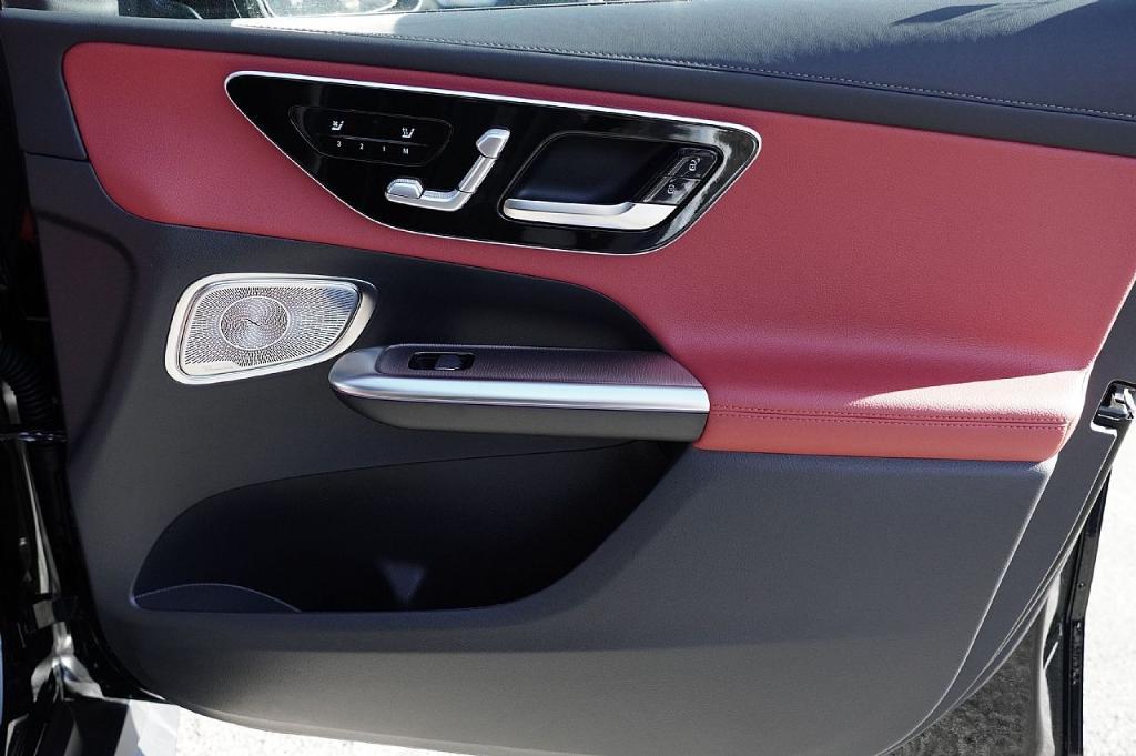 new 2026 Mercedes-Benz GLC 300 car, priced at $60,685