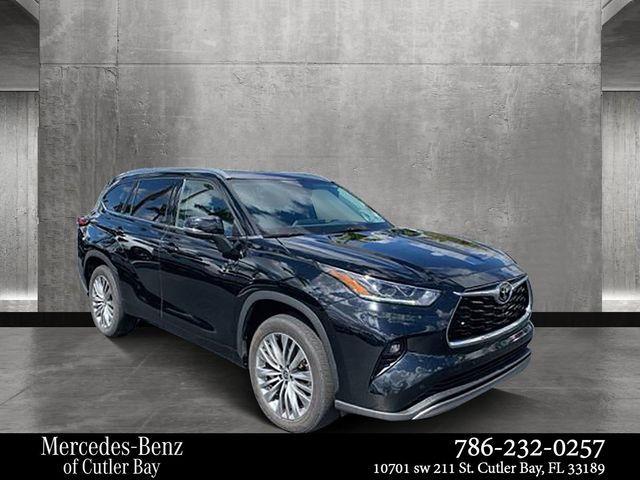 used 2022 Toyota Highlander car, priced at $36,990