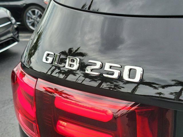 new 2025 Mercedes-Benz GLB 250 car, priced at $50,040