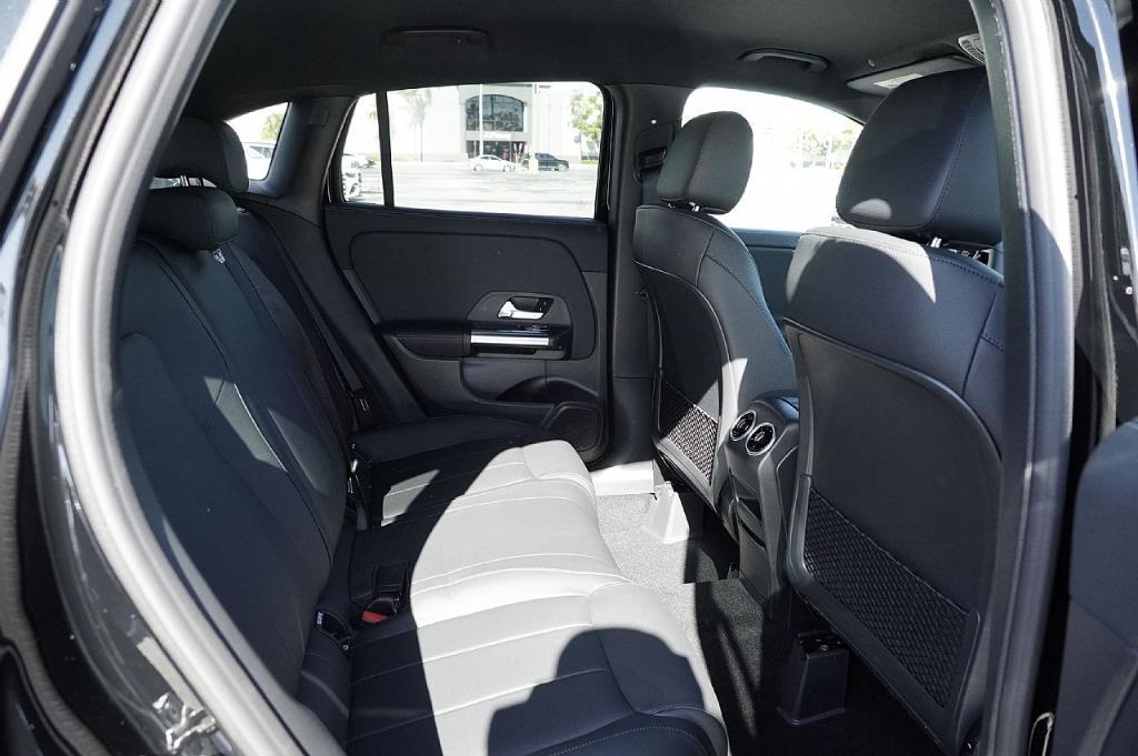 new 2026 Mercedes-Benz GLA 250 car, priced at $43,250