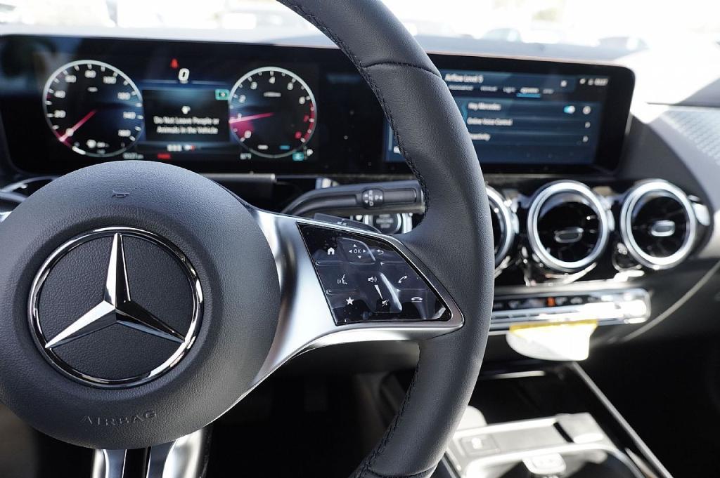 new 2026 Mercedes-Benz GLA 250 car, priced at $43,250