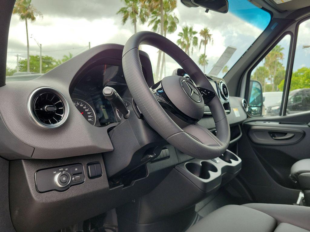 new 2025 Mercedes-Benz Sprinter 2500 car, priced at $81,032