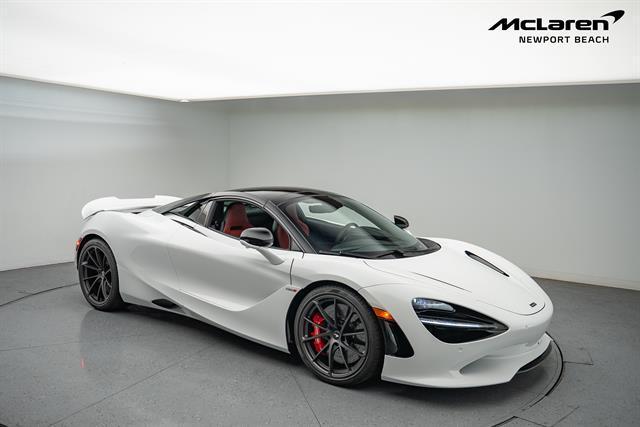 new 2026 McLaren 750S car, priced at $409,400