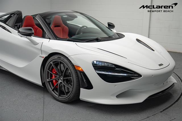 new 2026 McLaren 750S car, priced at $409,400