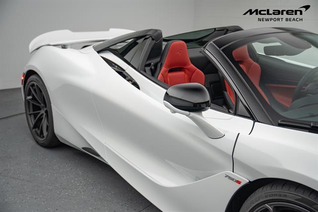 new 2026 McLaren 750S car, priced at $409,400