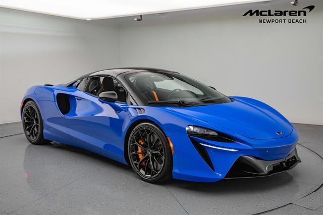 new 2025 McLaren Artura car, priced at $329,848