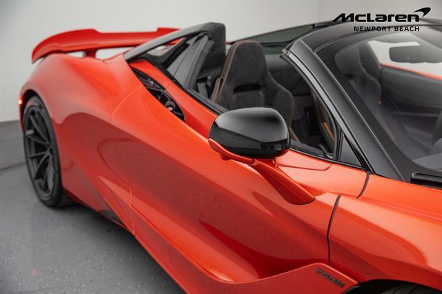 new 2025 McLaren 750S car, priced at $412,480