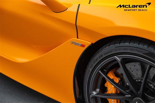 new 2025 McLaren 750S car, priced at $405,290