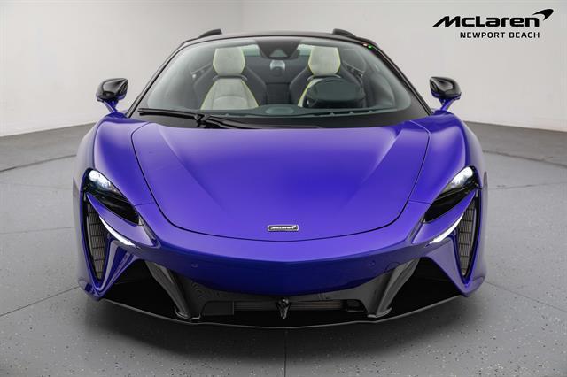 new 2025 McLaren Artura car, priced at $322,750