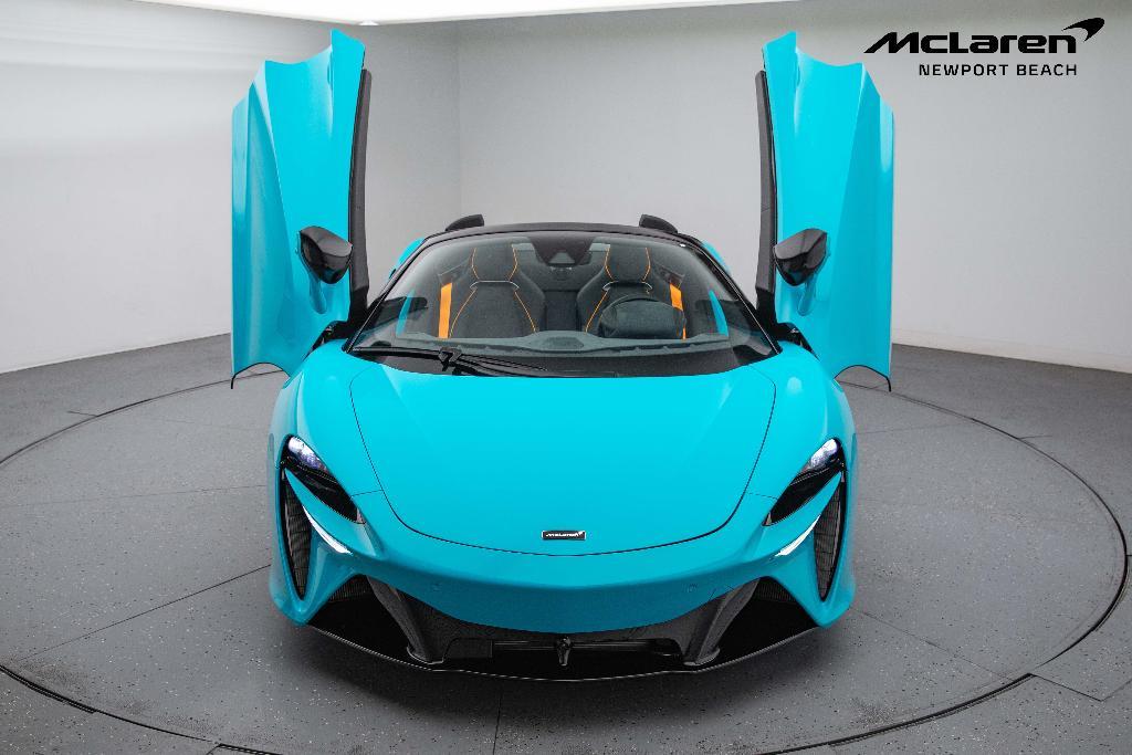 new 2025 McLaren Artura car, priced at $324,390