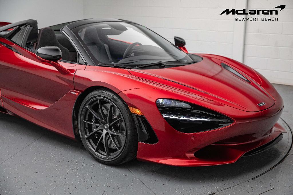 new 2025 McLaren 750S car, priced at $417,353