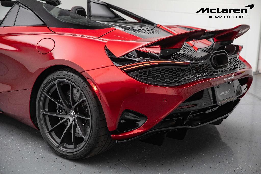 new 2025 McLaren 750S car, priced at $417,353