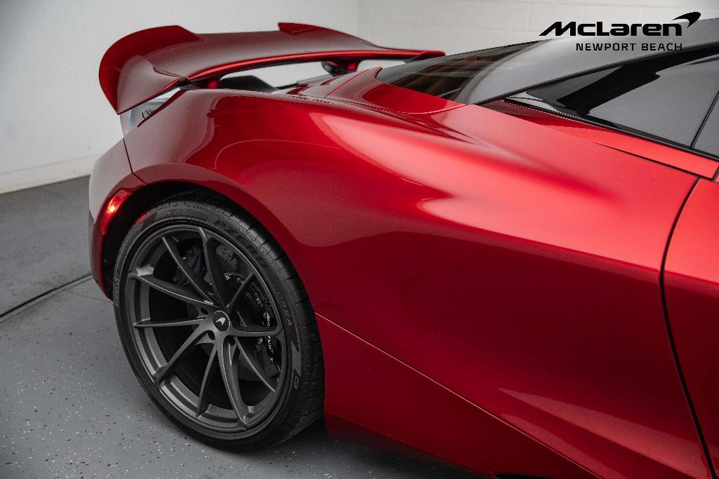 new 2025 McLaren 750S car, priced at $417,353