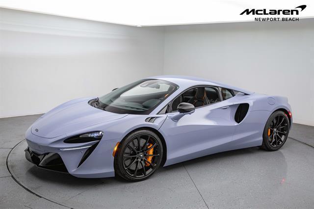 new 2025 McLaren Artura car, priced at $300,390