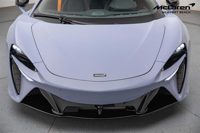 new 2025 McLaren Artura car, priced at $300,390
