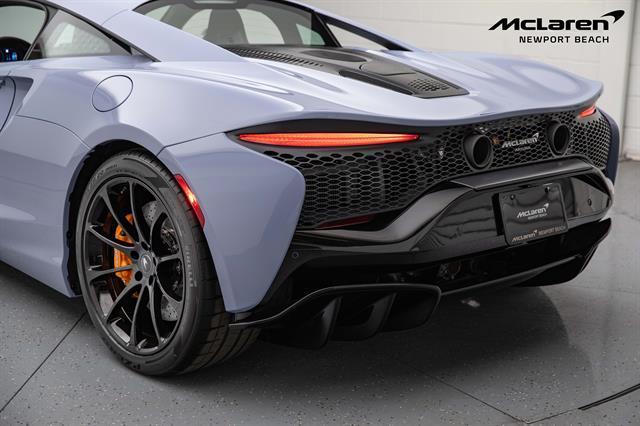 new 2025 McLaren Artura car, priced at $300,390