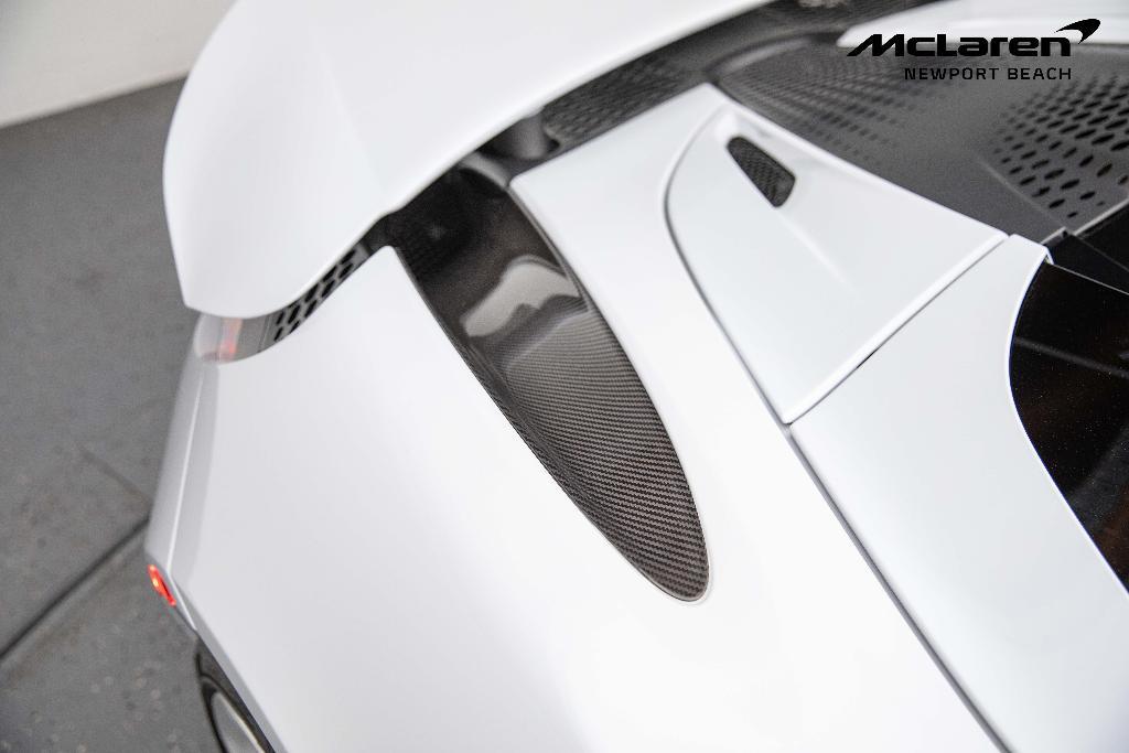new 2025 McLaren 750S car, priced at $478,890