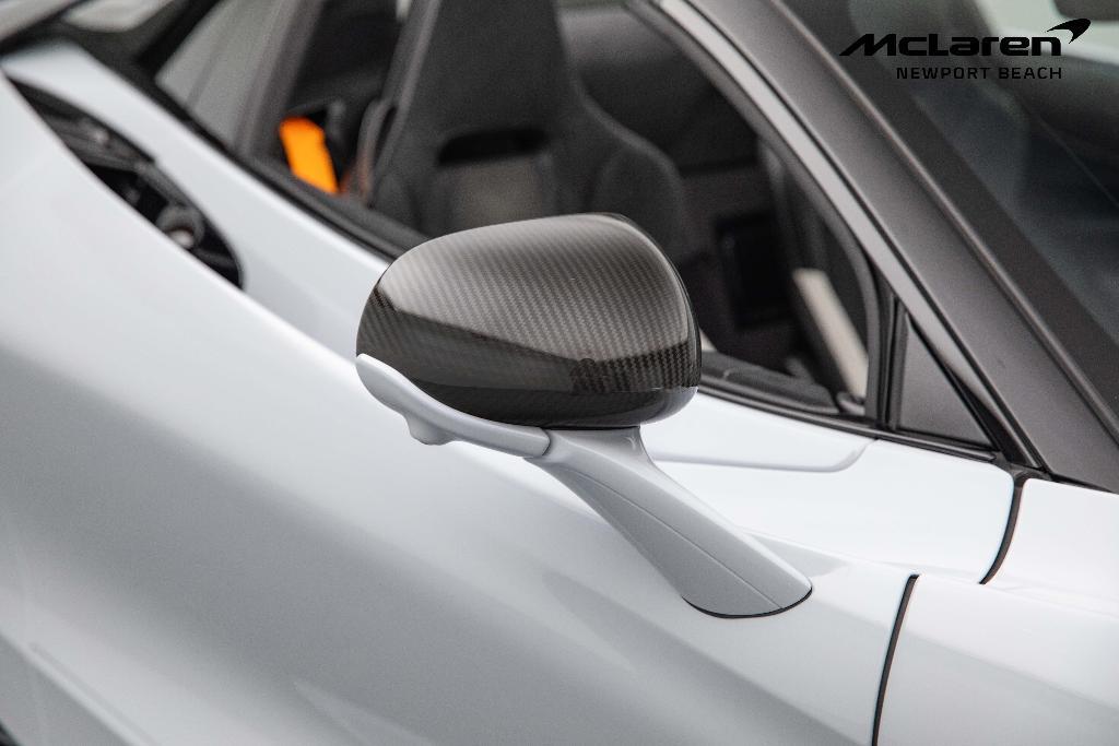 new 2025 McLaren 750S car, priced at $478,890