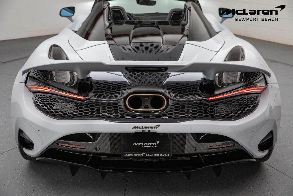 new 2025 McLaren 750S car, priced at $478,890