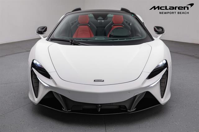 new 2025 McLaren Artura car, priced at $314,058
