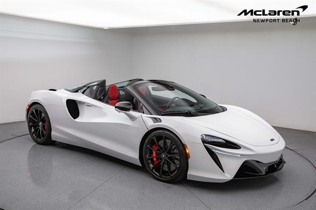 new 2025 McLaren Artura car, priced at $314,058