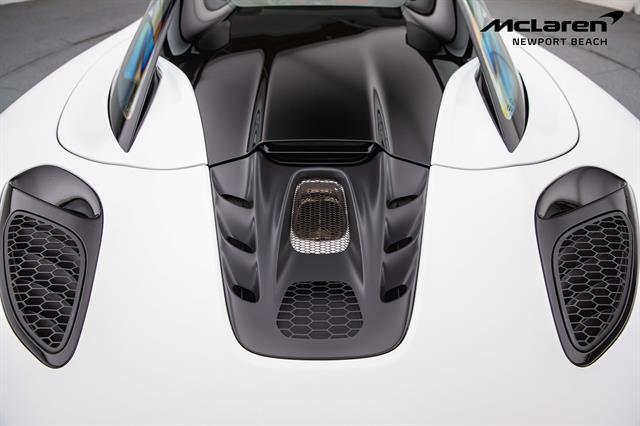 new 2025 McLaren Artura car, priced at $314,058