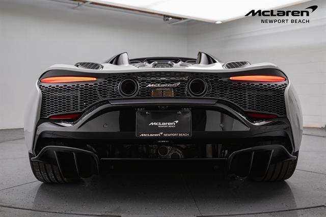 new 2025 McLaren Artura car, priced at $314,058