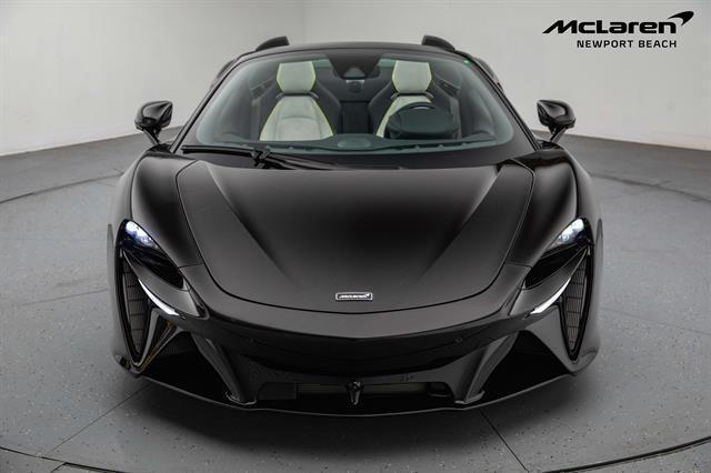 new 2025 McLaren Artura car, priced at $316,808