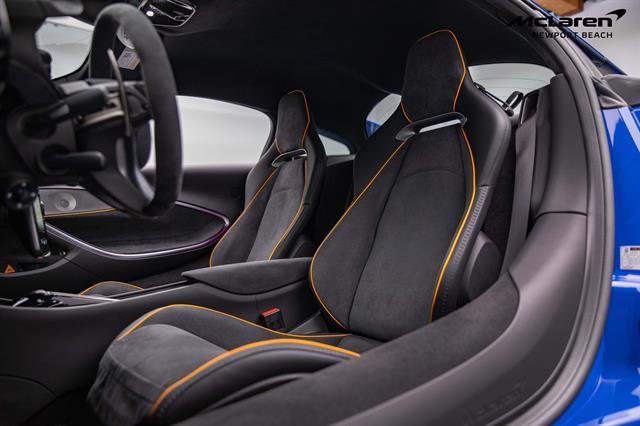 new 2025 McLaren Artura car, priced at $303,208