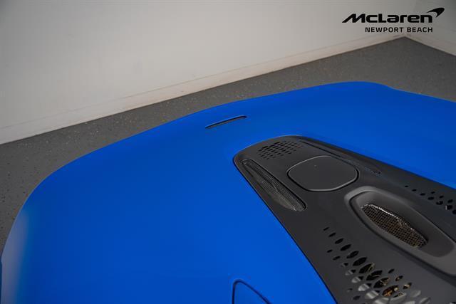 new 2025 McLaren Artura car, priced at $303,208