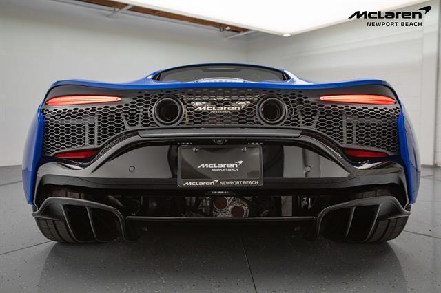 new 2025 McLaren Artura car, priced at $303,208