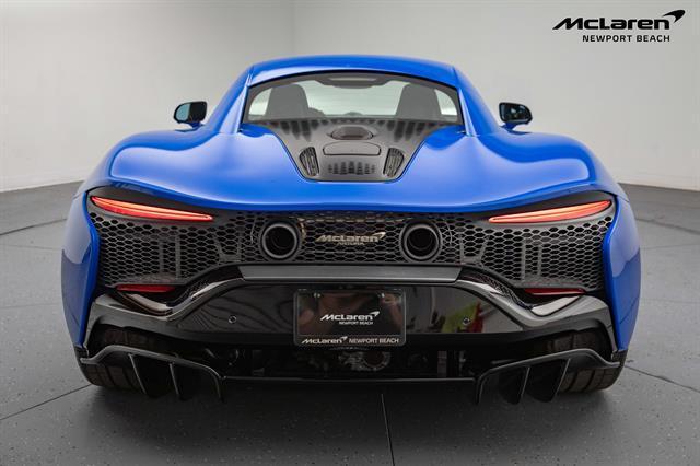 new 2025 McLaren Artura car, priced at $303,208