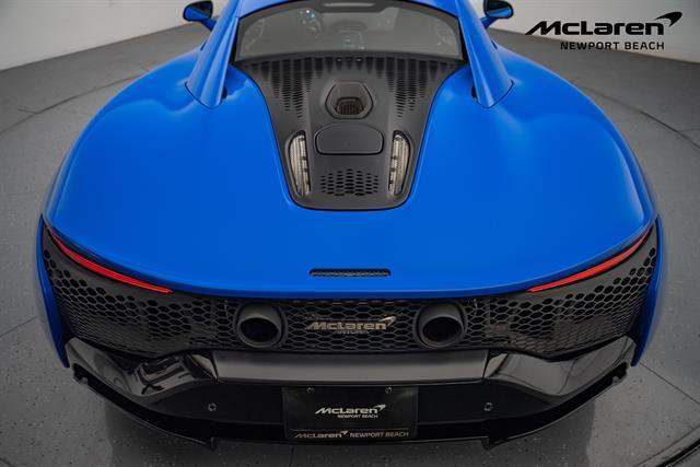 new 2025 McLaren Artura car, priced at $303,208