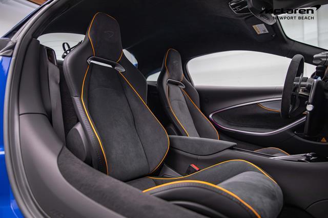 new 2025 McLaren Artura car, priced at $303,208