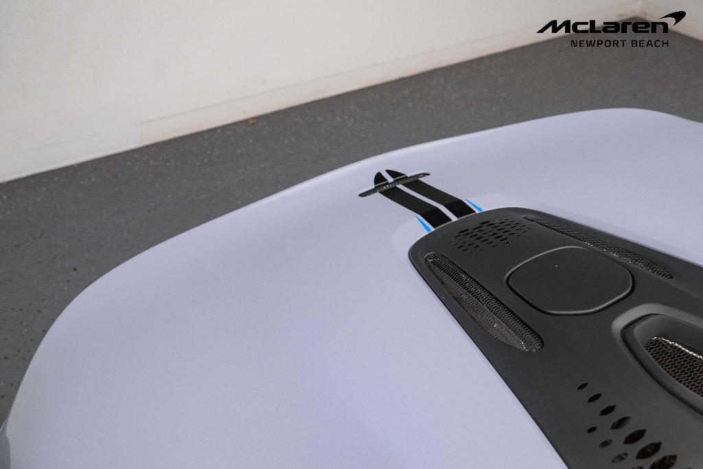 new 2025 McLaren Artura car, priced at $328,176