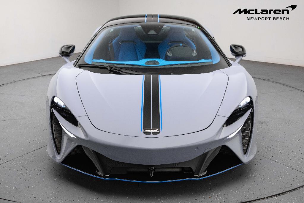 new 2025 McLaren Artura car, priced at $328,176