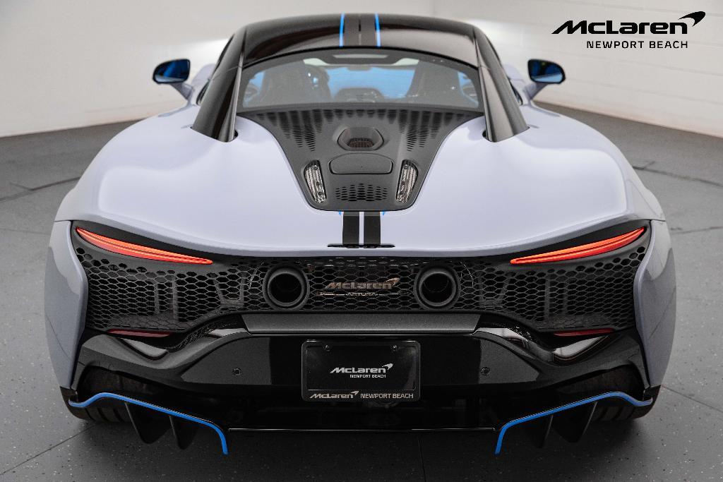 new 2025 McLaren Artura car, priced at $328,176