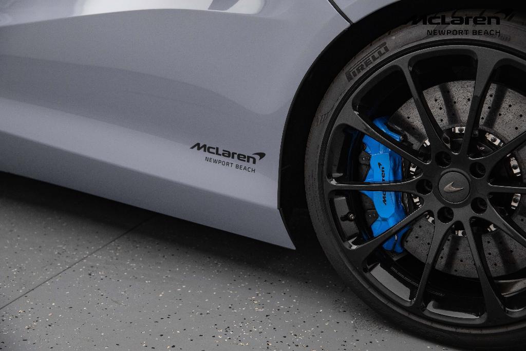 new 2025 McLaren Artura car, priced at $328,176