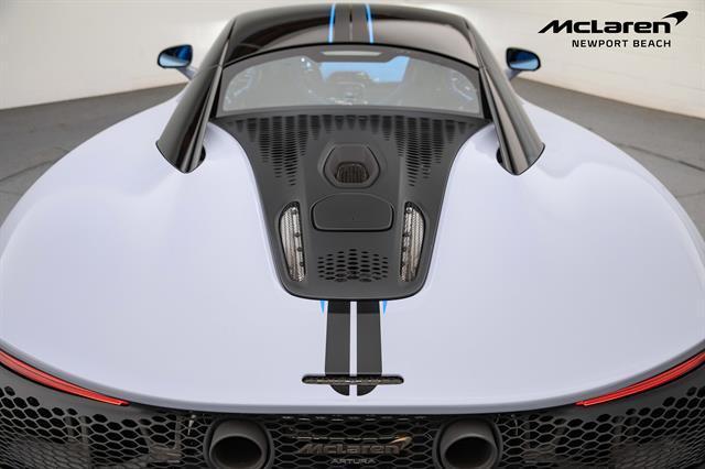 new 2025 McLaren Artura car, priced at $328,176