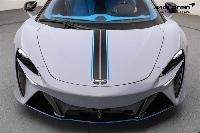 new 2025 McLaren Artura car, priced at $328,176