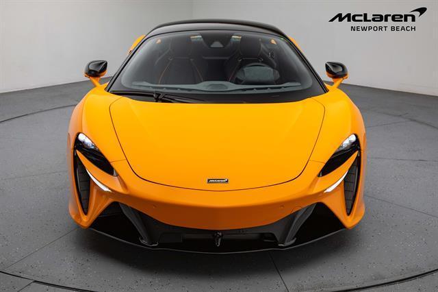 new 2025 McLaren Artura car, priced at $290,658