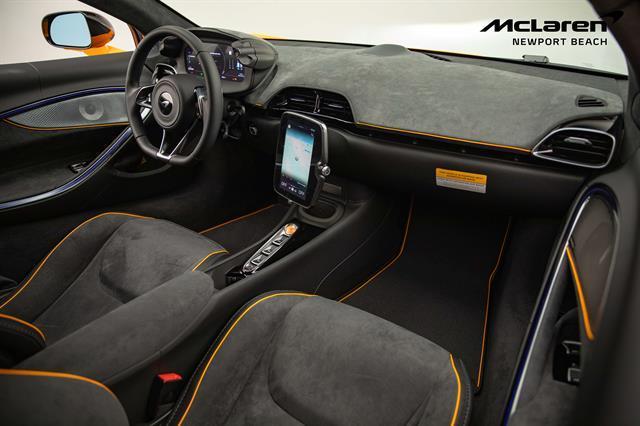 new 2025 McLaren Artura car, priced at $290,658