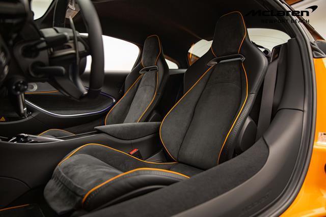 new 2025 McLaren Artura car, priced at $290,658