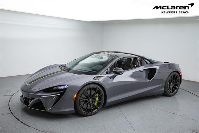 new 2025 McLaren Artura car, priced at $315,650