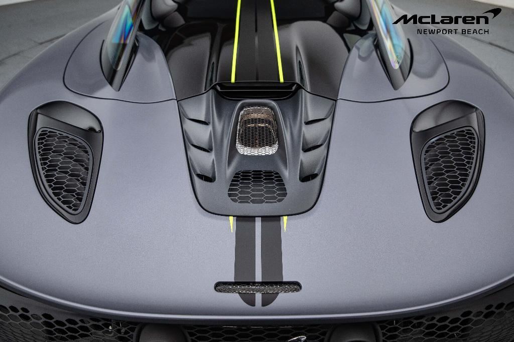 new 2025 McLaren Artura car, priced at $315,650