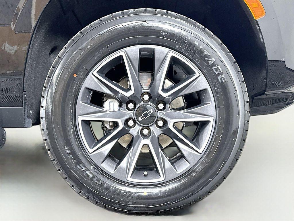 used 2022 Chevrolet Suburban car, priced at $59,995