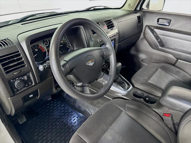 used 2009 Hummer H3T car, priced at $27,995
